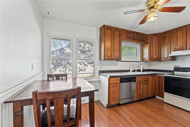 401 S Madison Street, Spring Hill, KS 66083