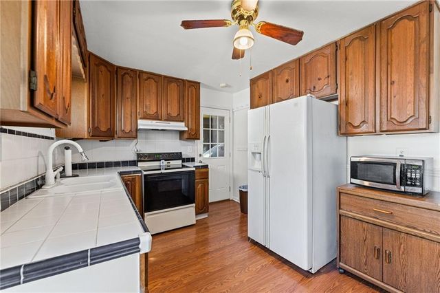 401 S Madison Street, Spring Hill, KS 66083