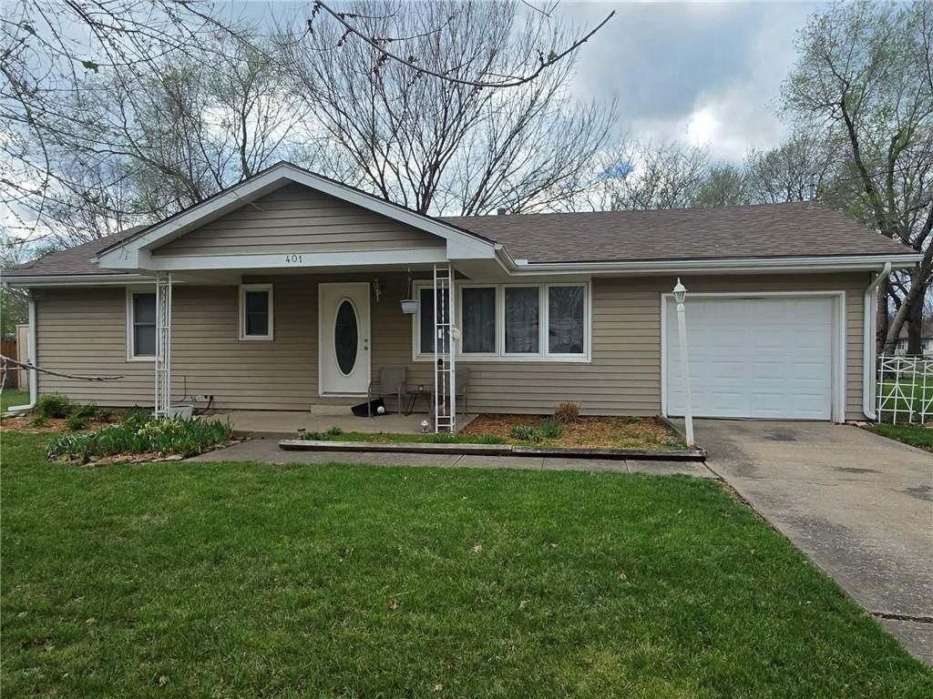 401 S Madison Street, Spring Hill, KS 66083