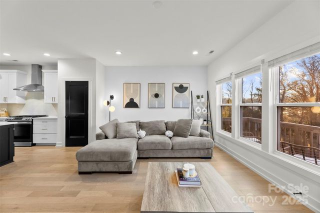 2703 Parkway Avenue, Charlotte, NC 28208