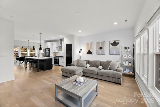 2703 Parkway Avenue, Charlotte, NC 28208