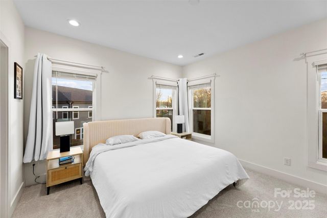 2703 Parkway Avenue, Charlotte, NC 28208