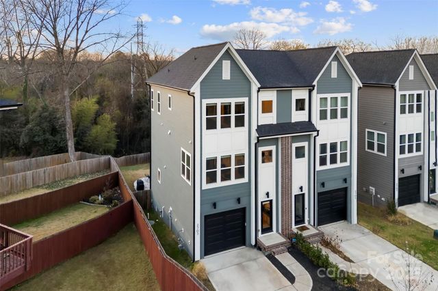 2703 Parkway Avenue, Charlotte, NC 28208