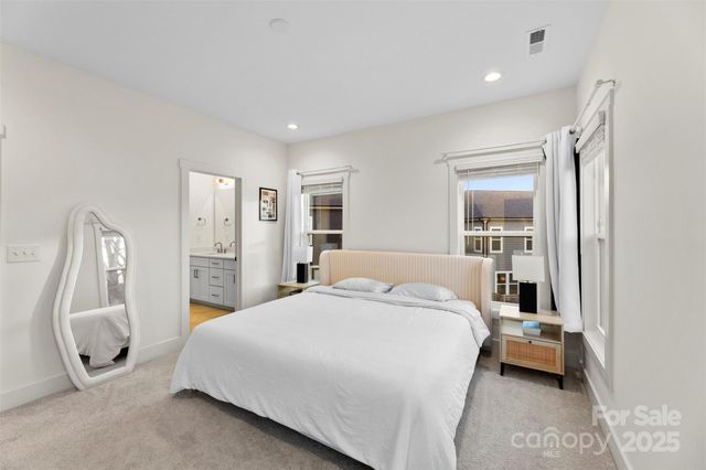 2703 Parkway Avenue, Charlotte, NC 28208