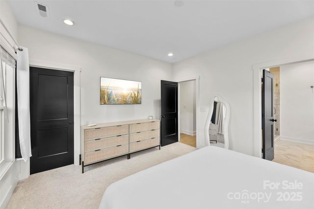 2703 Parkway Avenue, Charlotte, NC 28208