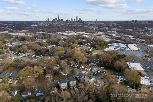 2703 Parkway Avenue, Charlotte, NC 28208