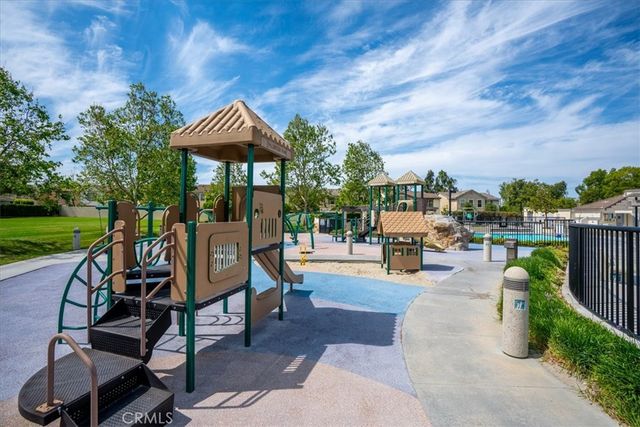 44 Fallbrook, Irvine, CA 92604