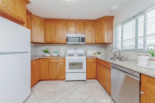 44 Fallbrook, Irvine, CA 92604