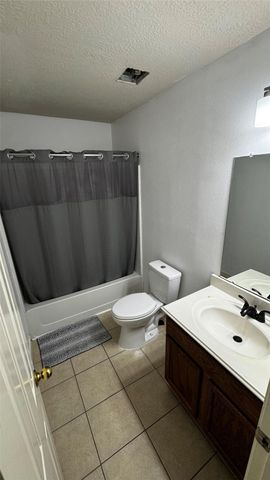 5018 Woodland Meadows Lane, Humble, TX 77346