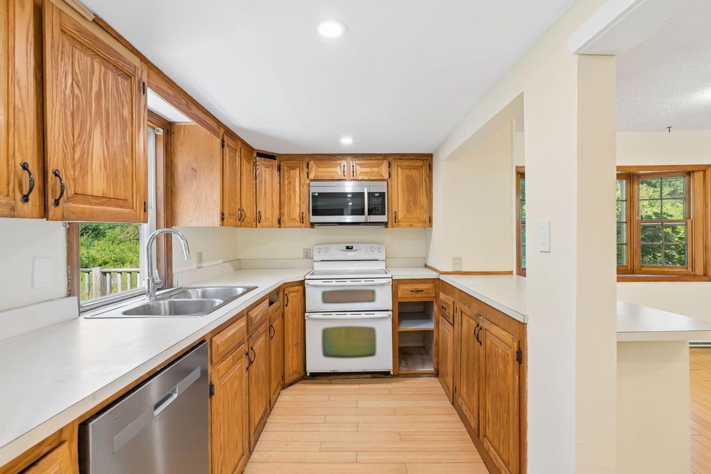143 Summer Street, Kennebunk, ME 04043 — photo 3