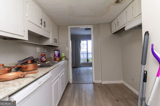 6440 Woodstone Terrace, Morrow, GA 30260