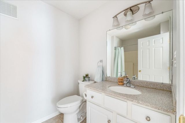319 Hampton Way 319, Abington, MA 02351