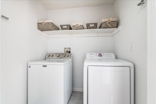319 Hampton Way 319, Abington, MA 02351