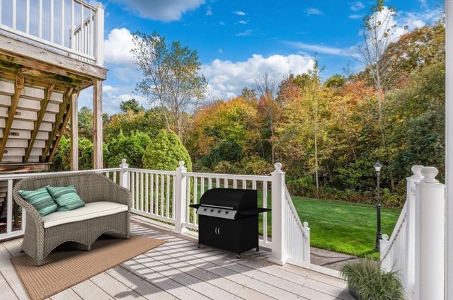 319 Hampton Way 319, Abington, MA 02351