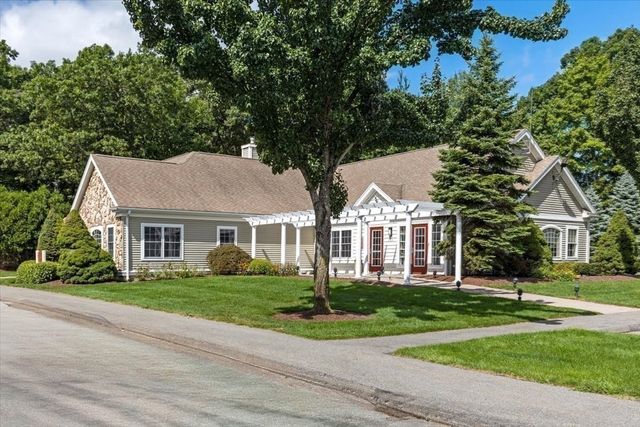 319 Hampton Way 319, Abington, MA 02351