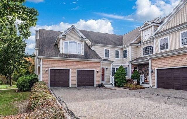319 Hampton Way 319, Abington, MA 02351