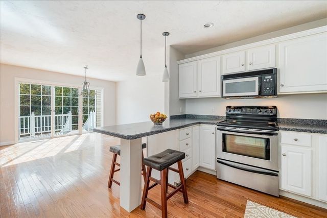 319 Hampton Way 319, Abington, MA 02351