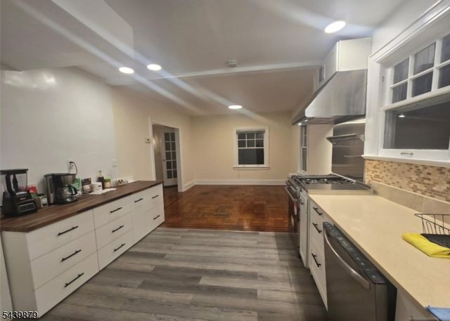 401 Conrad Rd, Englewood City, NJ 07631