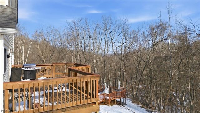 1818 New England Ridge Road, Washington, WV 26181