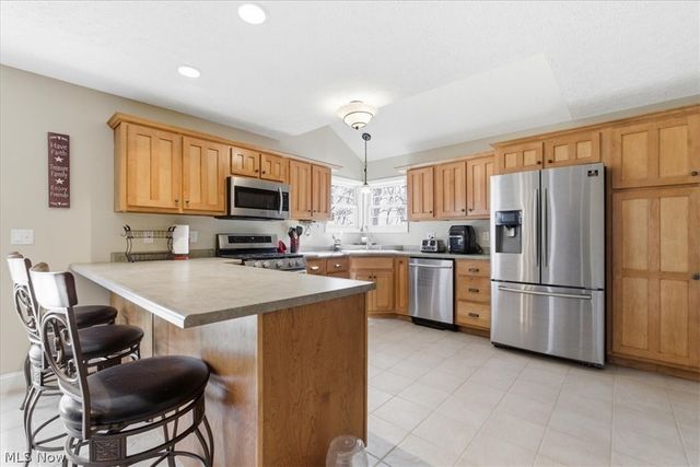 1818 New England Ridge Road, Washington, WV 26181