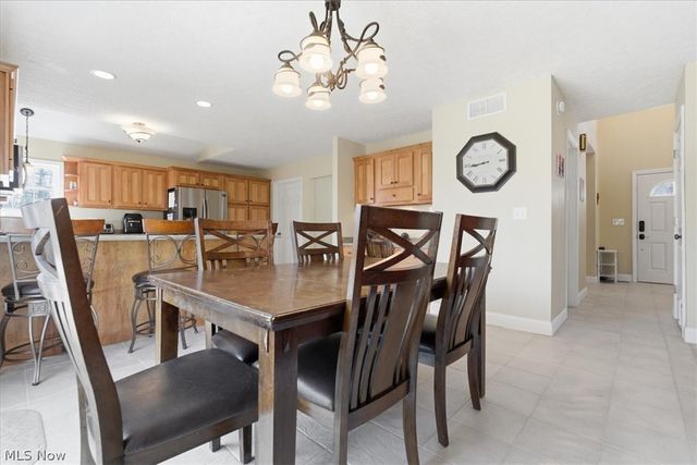 1818 New England Ridge Road, Washington, WV 26181