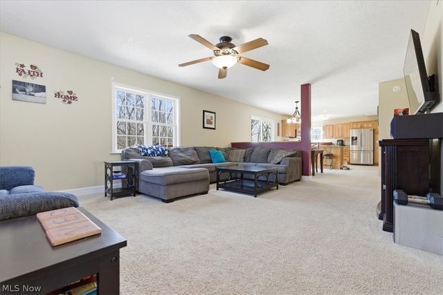 1818 New England Ridge Road, Washington, WV 26181