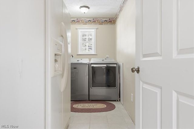 1818 New England Ridge Road, Washington, WV 26181