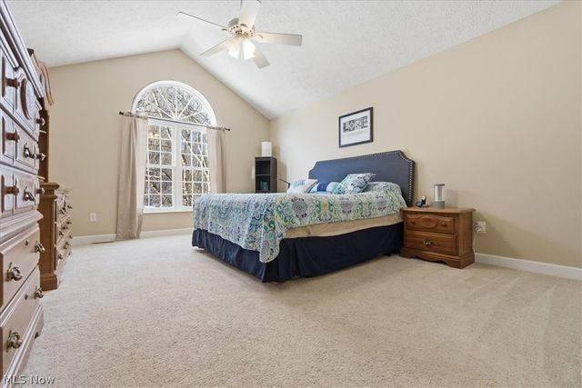 1818 New England Ridge Road, Washington, WV 26181