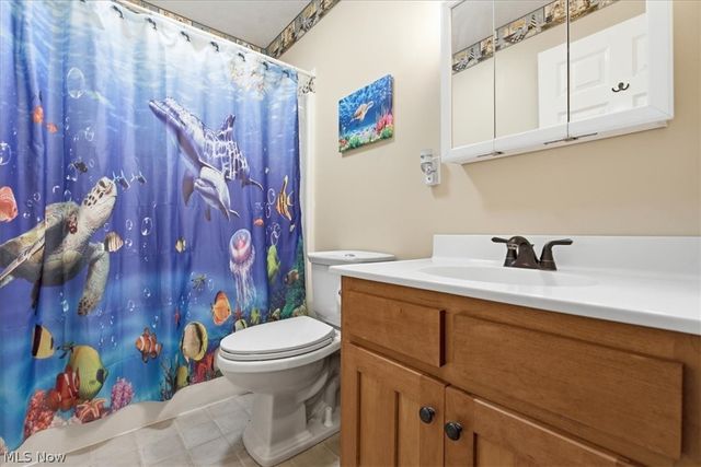 1818 New England Ridge Road, Washington, WV 26181