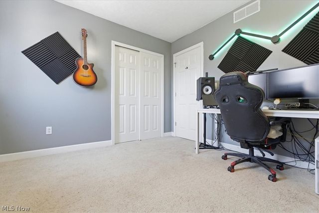 1818 New England Ridge Road, Washington, WV 26181