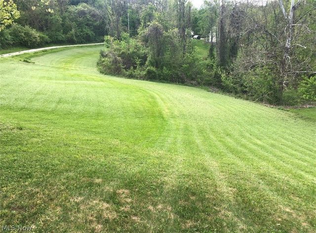 1818 New England Ridge Road, Washington, WV 26181