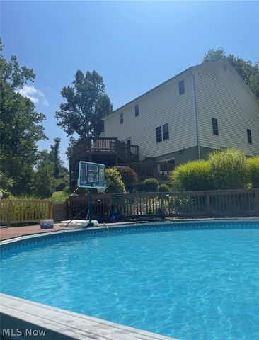 1818 New England Ridge Road, Washington, WV 26181