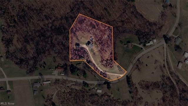 1818 New England Ridge Road, Washington, WV 26181