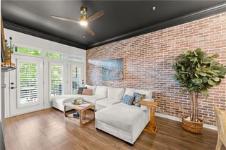 812 Creek View Lane, Roswell, GA 30075