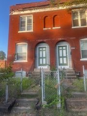 4027 Palm Street, St Louis, MO 63107