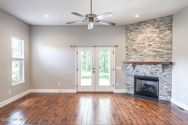 125 Bree Court, Aberdeen, NC 28315