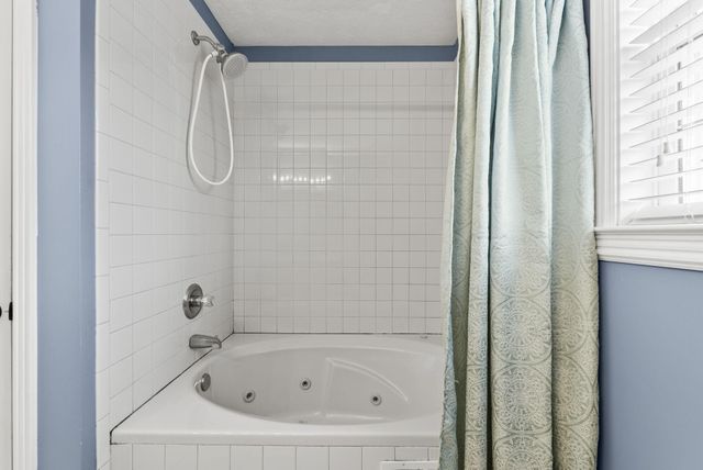 420 Hunters Run Drive, Richmond, KY 40475