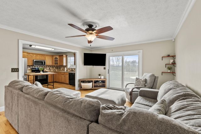 420 Hunters Run Drive, Richmond, KY 40475