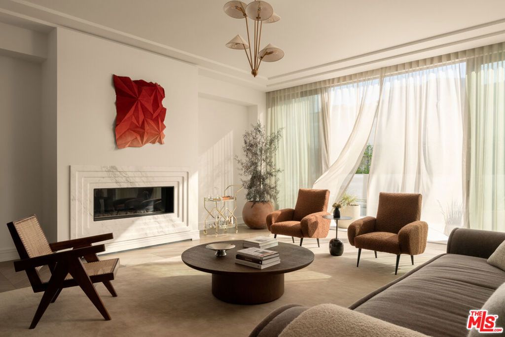 9900 S Santa Monica Boulevard 2F, Beverly Hills, CA 90212