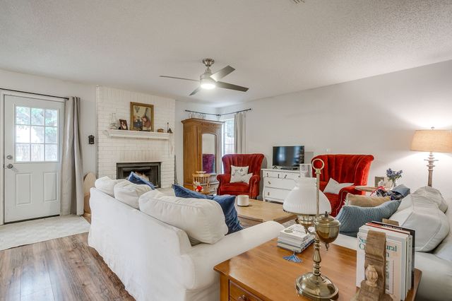 5221 Grand Mesa Drive, Fort Worth, TX 76137