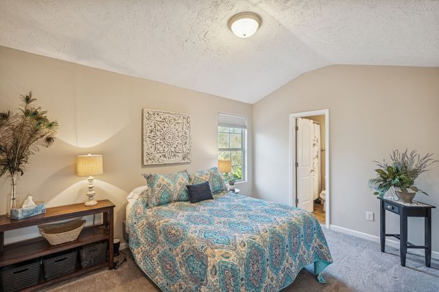 5302 Tony Lama Ln, Murfreesboro, TN 37128