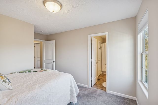 5302 Tony Lama Ln, Murfreesboro, TN 37128