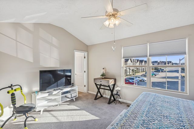 5302 Tony Lama Ln, Murfreesboro, TN 37128