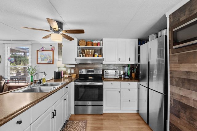 29 Seaway Ln., Murrells Inlet, SC 29576