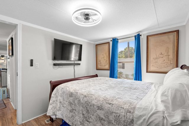 29 Seaway Ln., Murrells Inlet, SC 29576