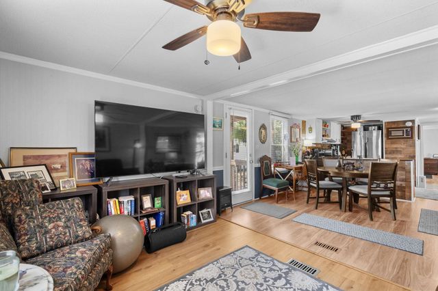 29 Seaway Ln., Murrells Inlet, SC 29576