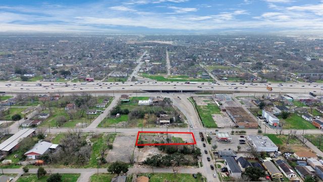 2401 Jensen Drive, Houston, TX 77026