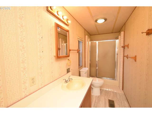 16368 Se 135TH Ave 10, Clackamas, OR 97015