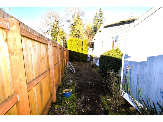 16368 Se 135TH Ave 10, Clackamas, OR 97015