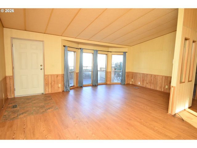 16368 Se 135TH Ave 10, Clackamas, OR 97015